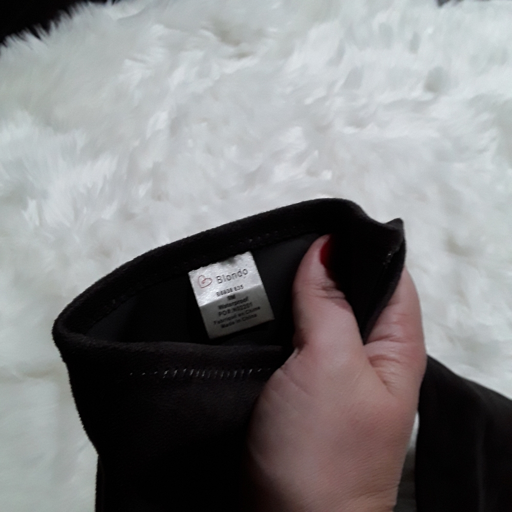 🆕️ Blondo Suede Block Heel Knee High Boots - Picture 6 of 7